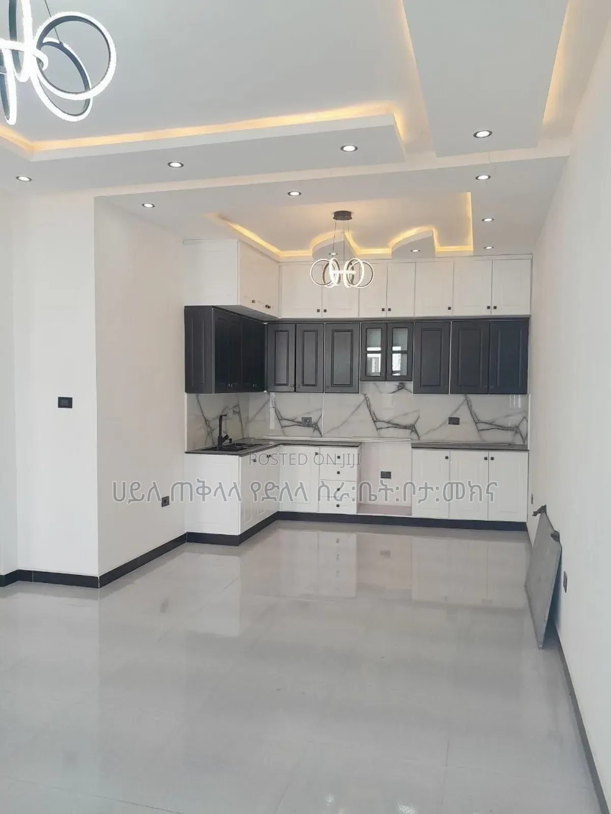 Furnished 3bdrm Villa in Ayat Zone Inside, Yeka for sale