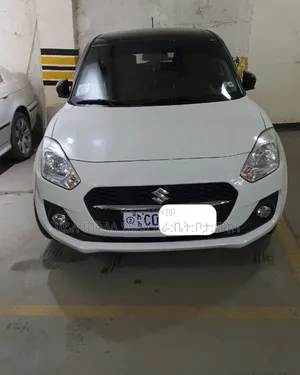 Suzuki Swift 2022 White