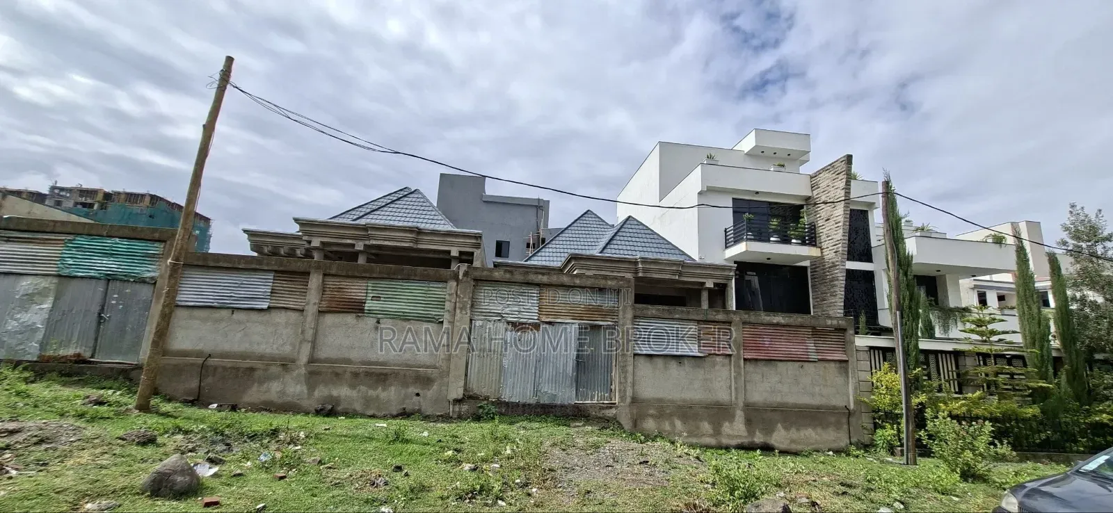 Furnished 3bdrm Villa in አያት አካባቢ, Yeka for sale