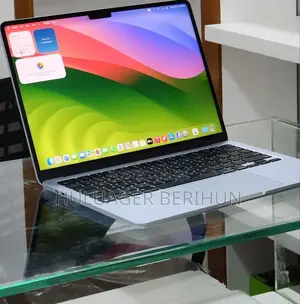 New Laptop Apple MacBook Air 2024 M3 13-inch 16GB Apple M4 SSD 256GB