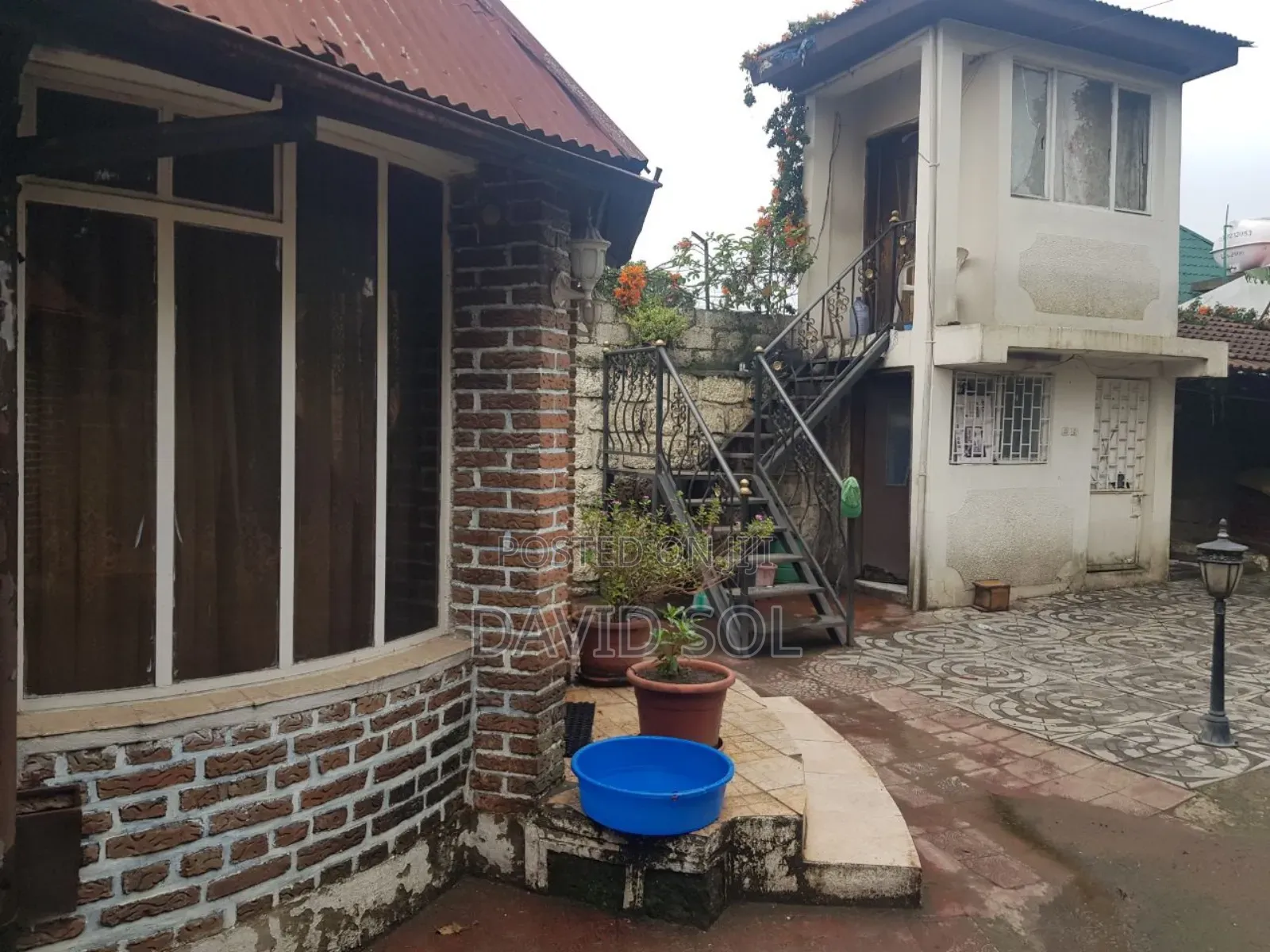 Furnished 5bdrm House in Akaky Kaliti for sale