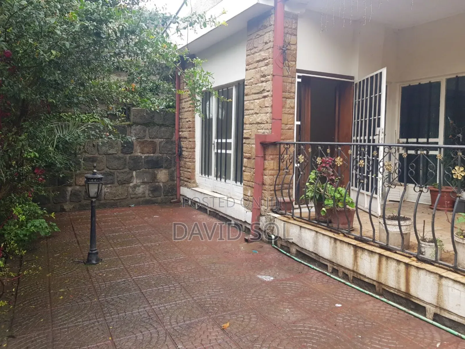 Furnished 5bdrm House in Akaky Kaliti for sale