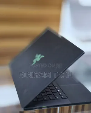 New Laptop Razer Blade 16GB Intel Core i7 SSD 512GB