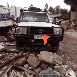 Toyota Land Cruiser 2015 White