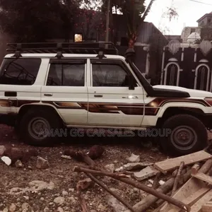 Toyota Land Cruiser 2015 White