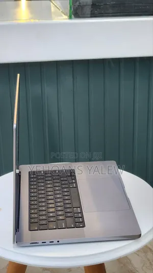 New Laptop Apple MacBook Pro 2021 M1 16GB Apple M1 Pro SSD 512GB