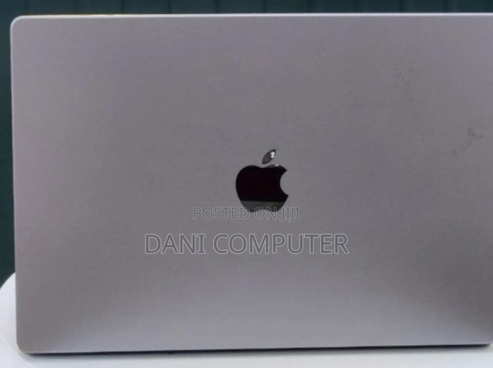 New Laptop Apple MacBook Pro 2021 M1 16GB Apple M1 Pro SSD 512GB