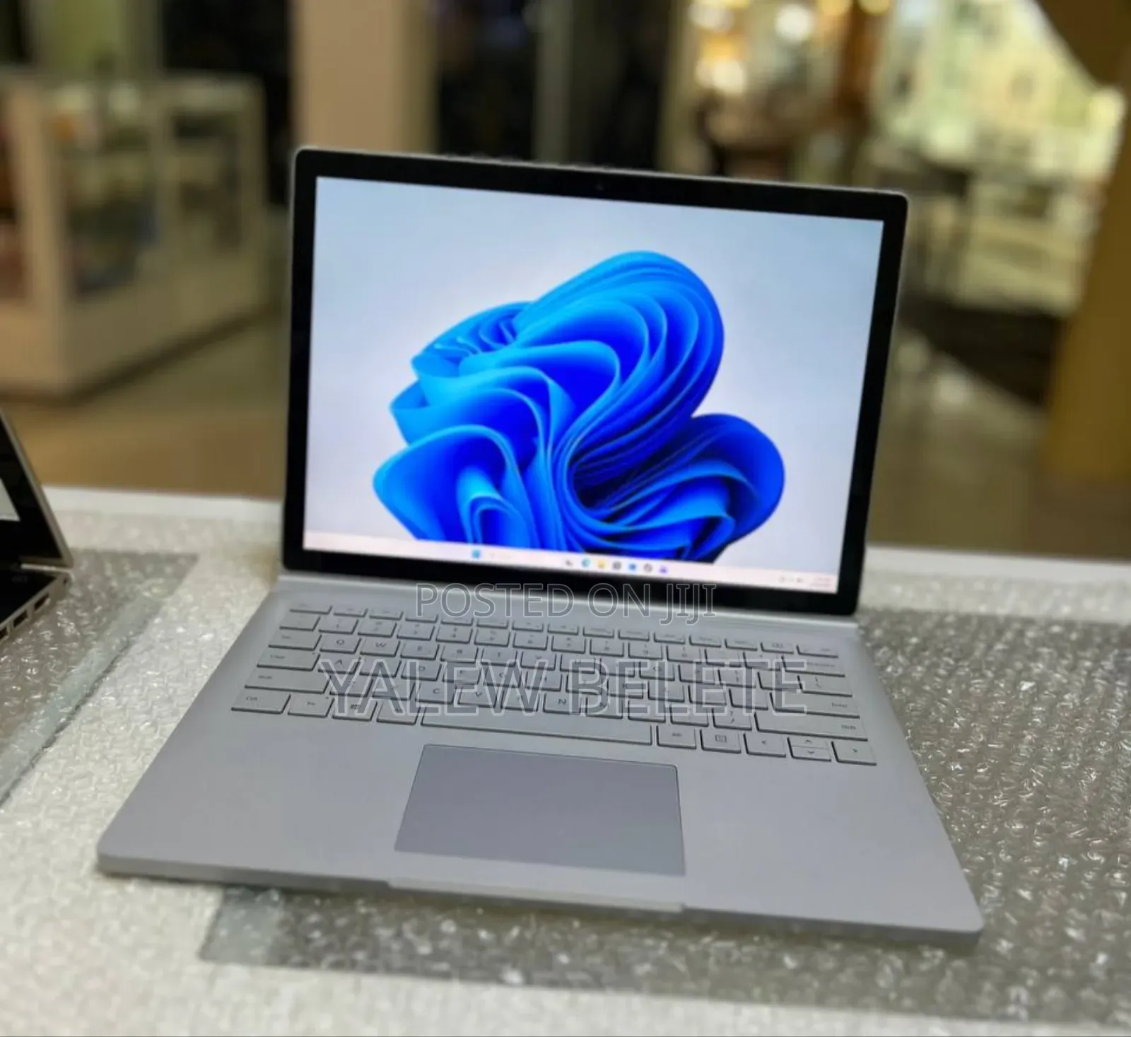 New Laptop Microsoft Surface Book 3 16GB Intel Core i7 SSD 256GB