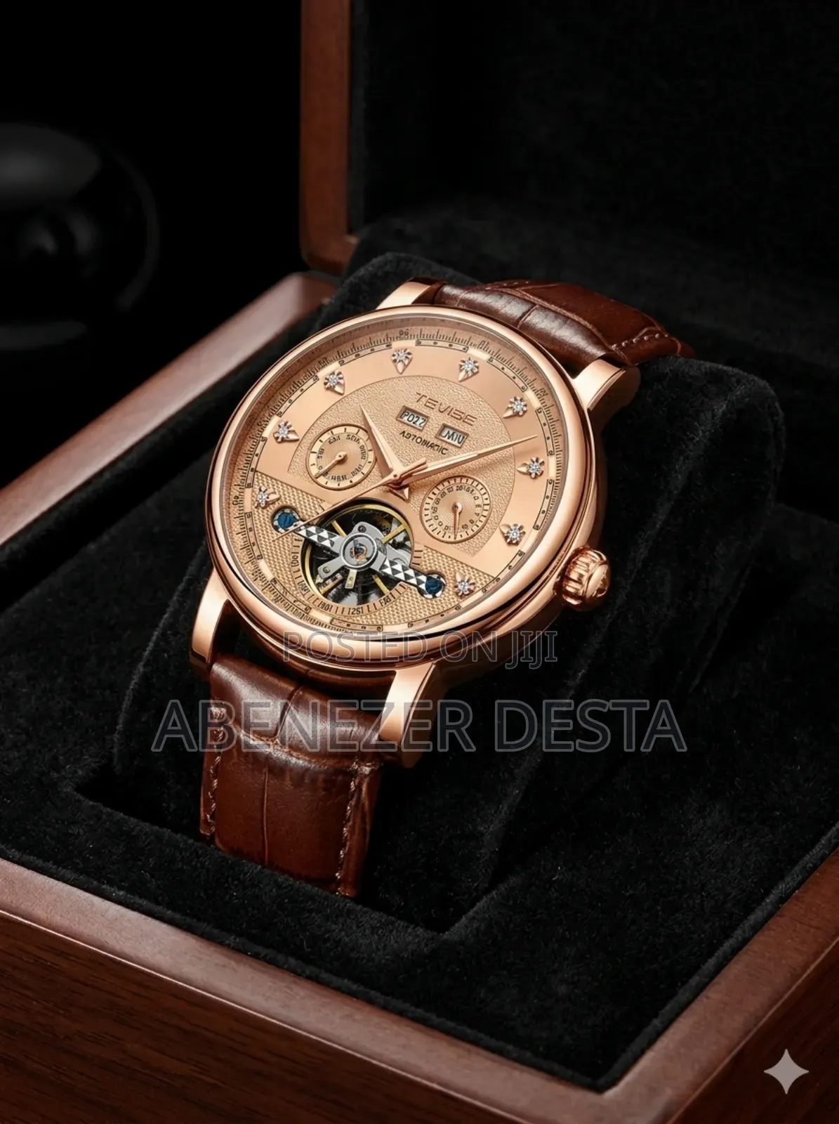 Tevise Automatic Mechanical Watch Features a Leather Strap