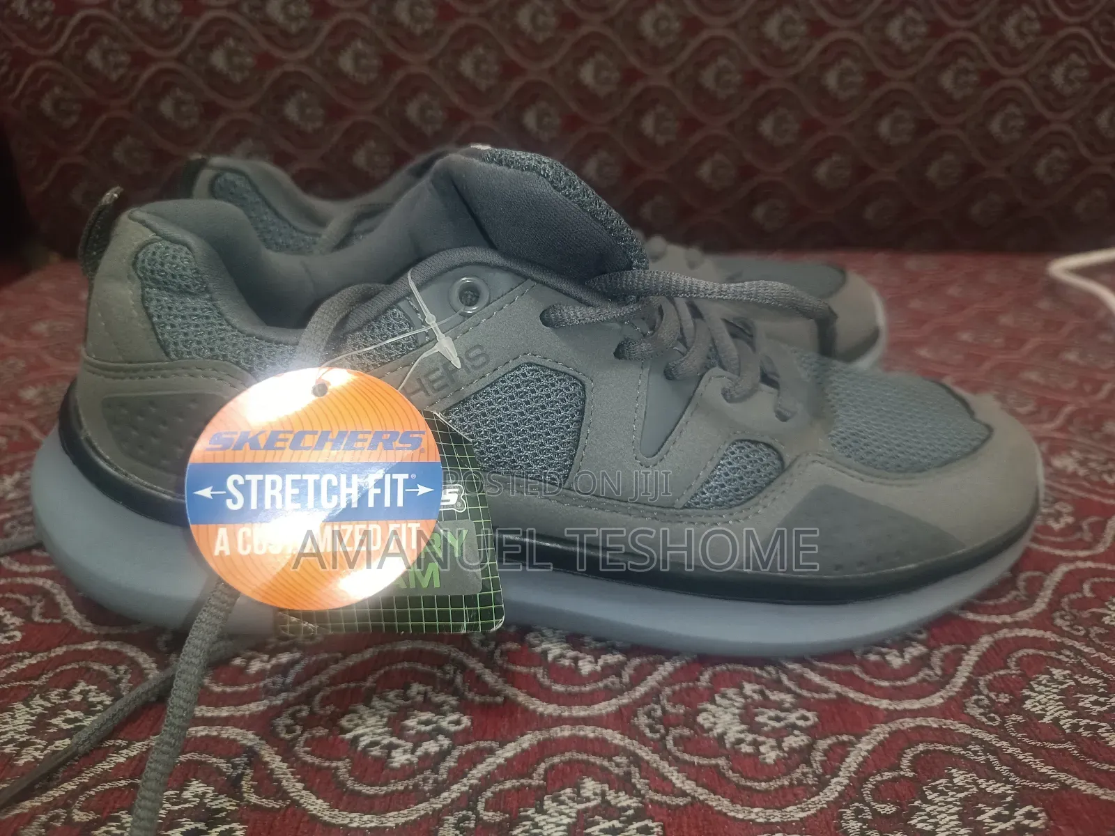 Sketchers Shoes