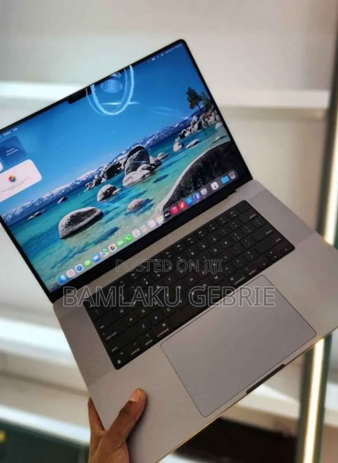 New Laptop Apple MacBook Pro 2021 M1 16GB Apple M1 Pro SSD 512GB
