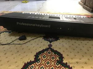Yamaha PSR 493 Keyboard Piano