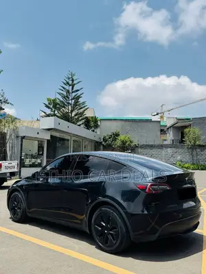 Tesla Model Y 2024 Black