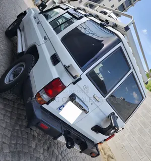 Toyota Land Cruiser 2014 White