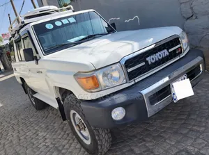 Toyota Land Cruiser 2014 White