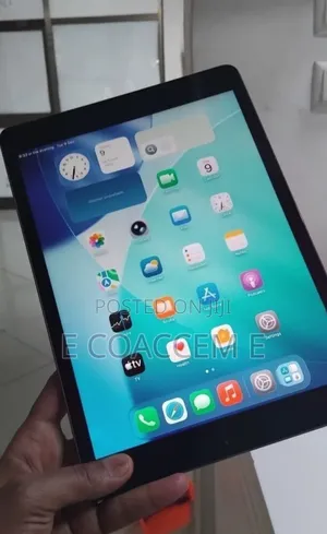 New Apple iPad Wi-Fi 64 GB