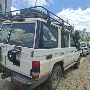 Toyota Land Cruiser 2018 Ivory