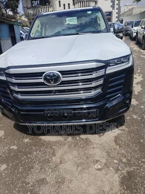 New Toyota Land Cruiser 2023 Pearl