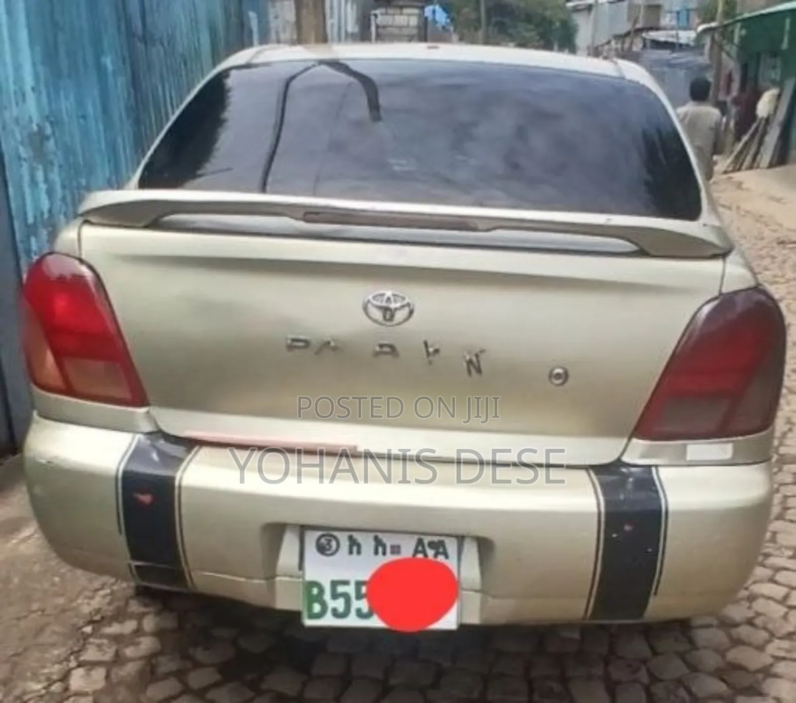 Toyota Platz 2001 Gold