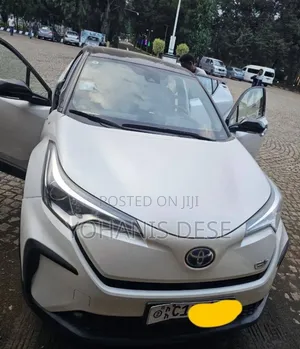 Toyota C-HR 2023 White