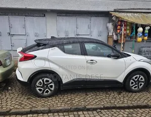 Toyota C-HR 2023 White