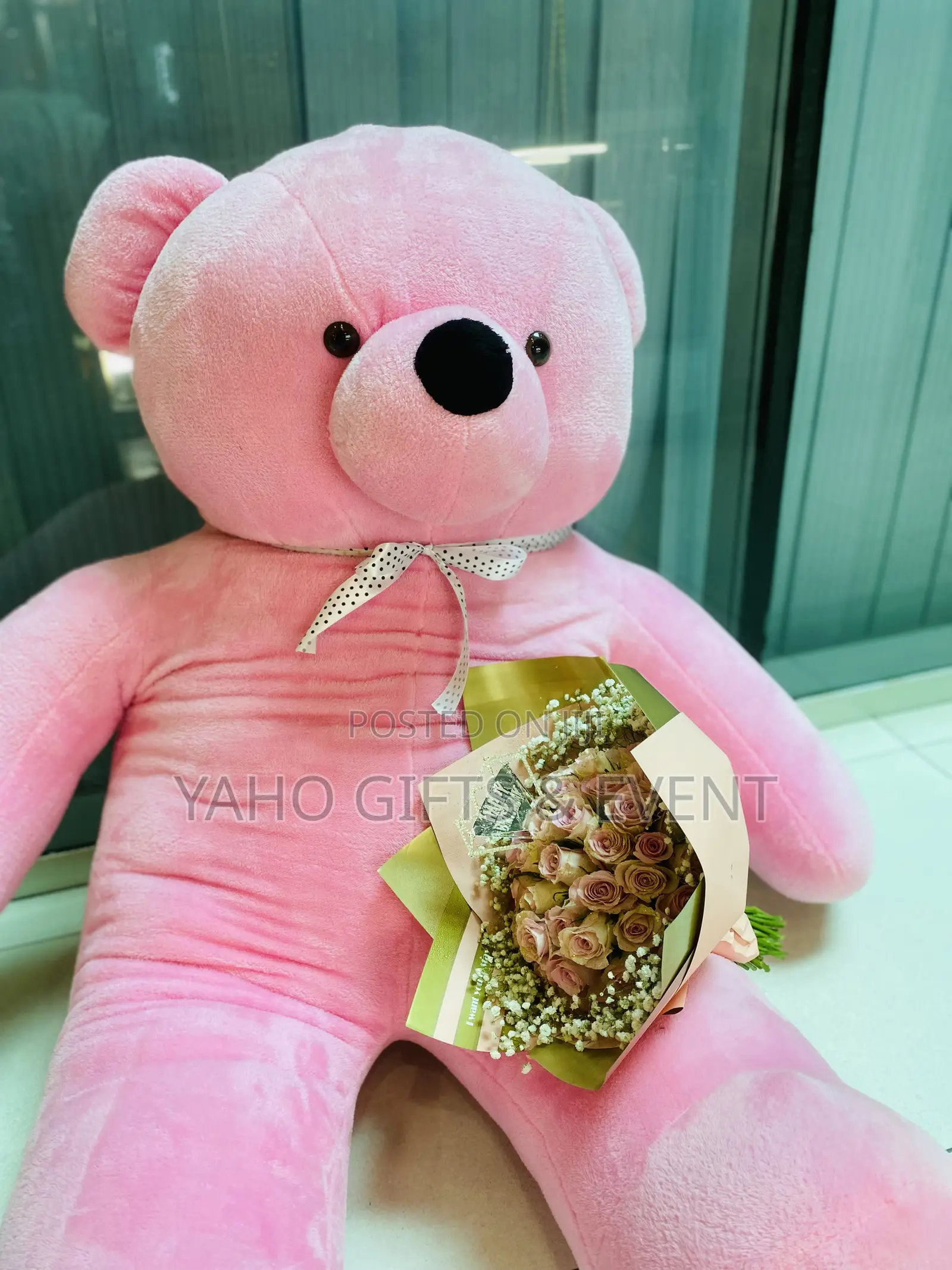 3xl Toy With Bouquet