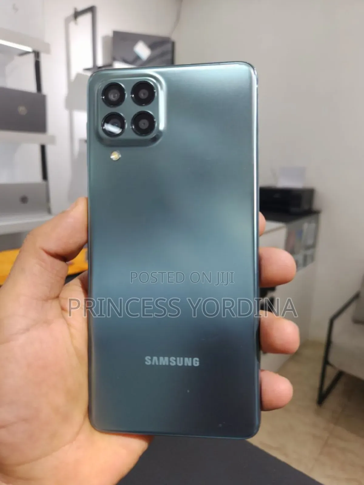 New Samsung Galaxy M53 128 GB Green
