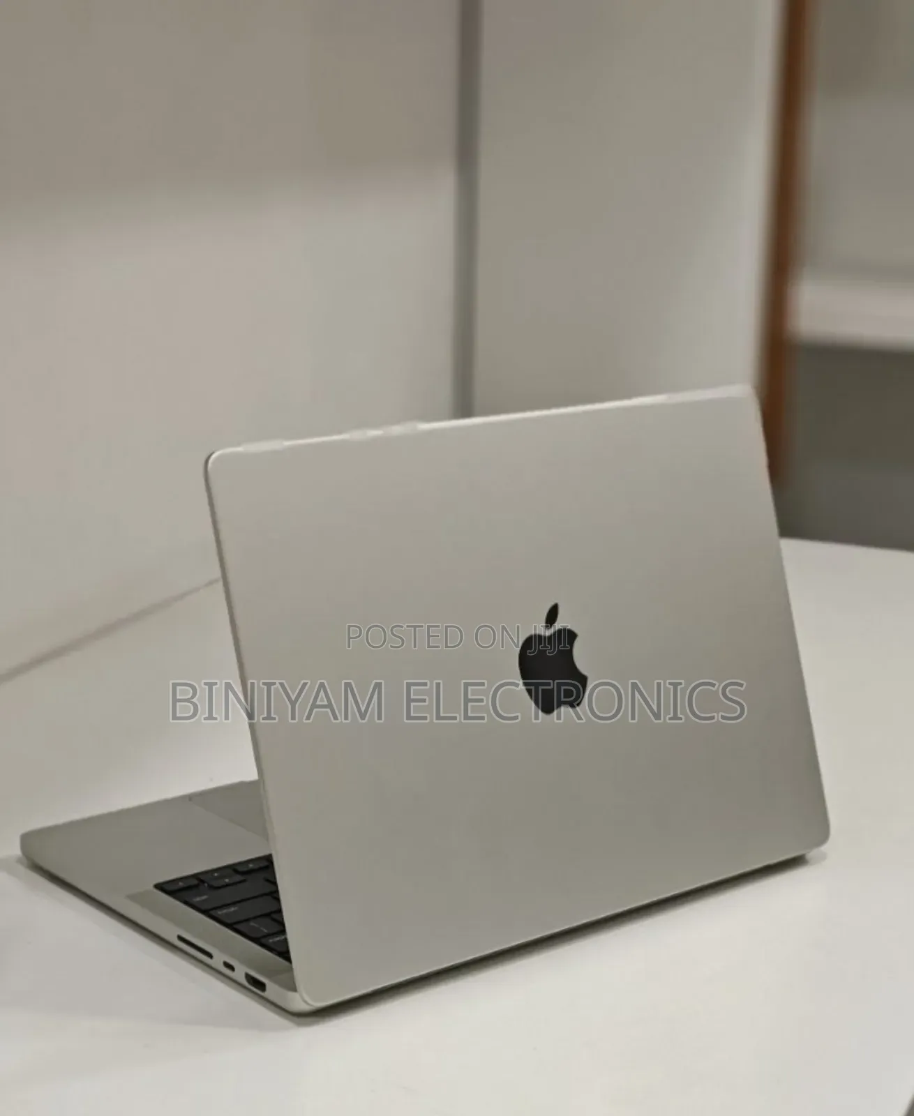 New Laptop Apple MacBook Pro M1 16GB Apple M4 SSD 1T