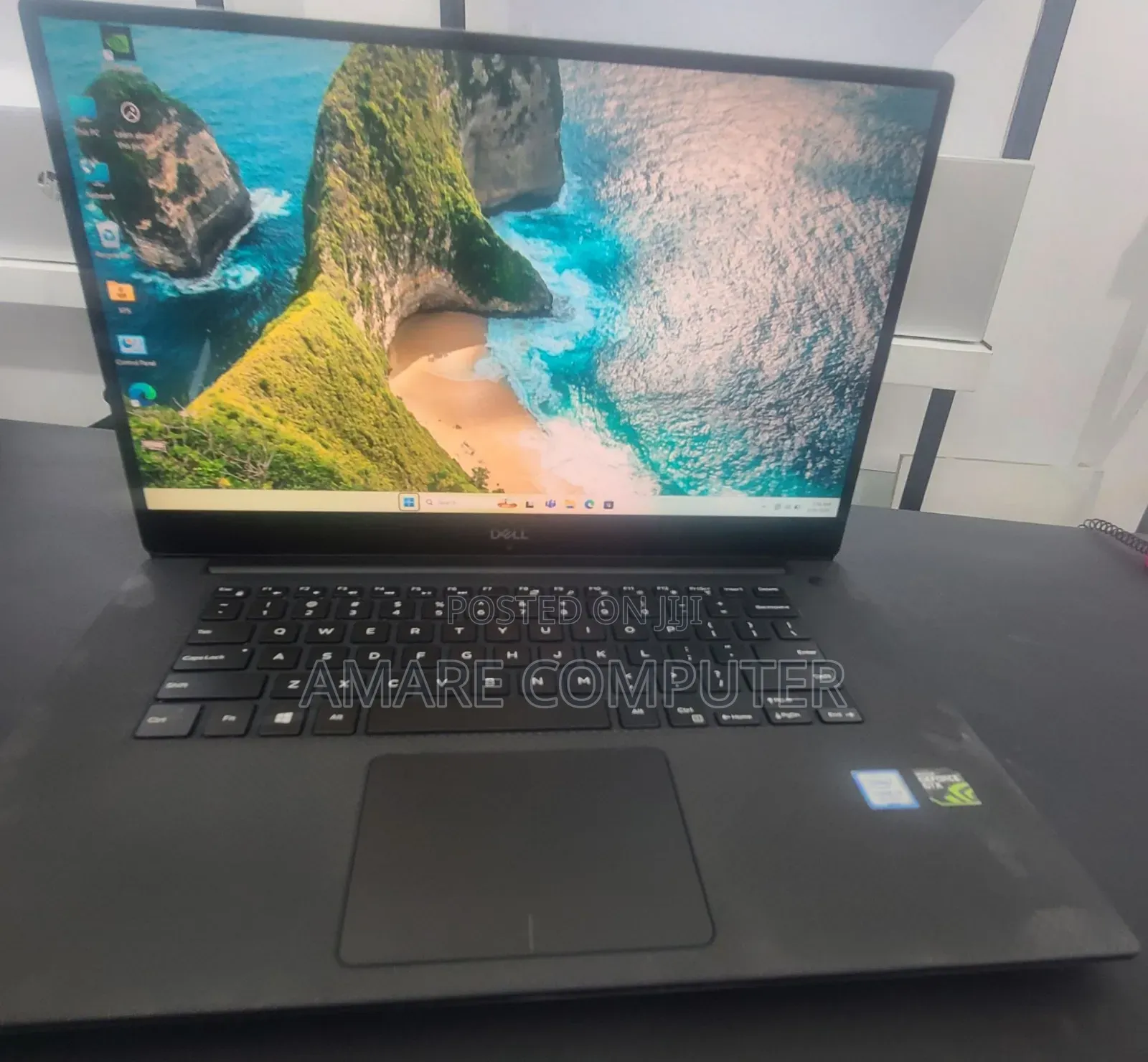 New Laptop Dell XPS 15 16GB Intel Core i7 SSD 512GB