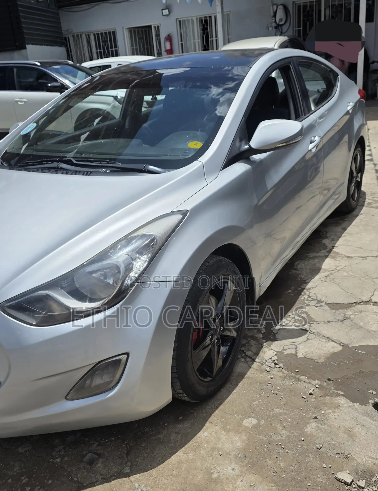 Hyundai Elantra 2012 Silver