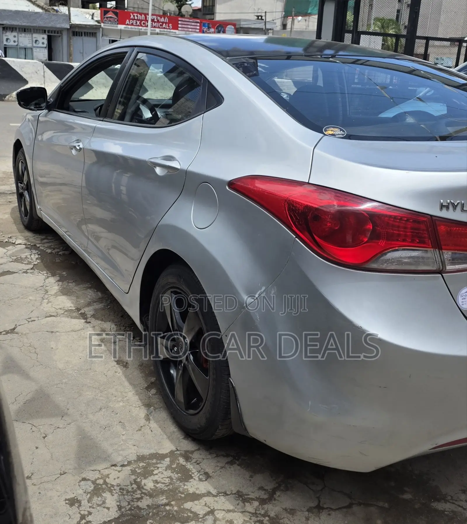 Hyundai Elantra 2012 Silver