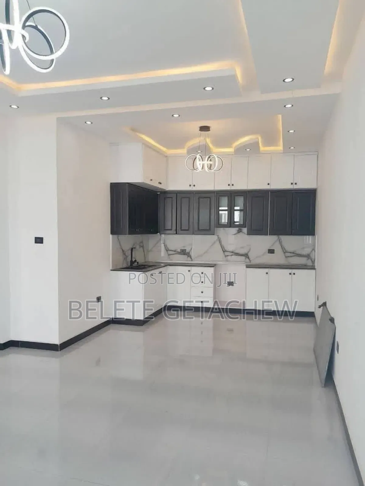 3bdrm Villa in Ayat Zone-5, Luxury, Bole for sale