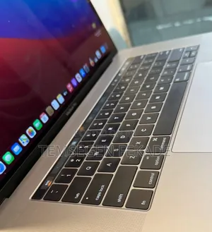 New Laptop Apple MacBook Pro 2016 16GB Intel Core i7 SSD 256GB