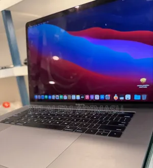 New Laptop Apple MacBook Pro 2016 16GB Intel Core i7 SSD 256GB