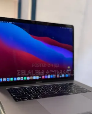 New Laptop Apple MacBook Pro 2016 16GB Intel Core i7 SSD 256GB
