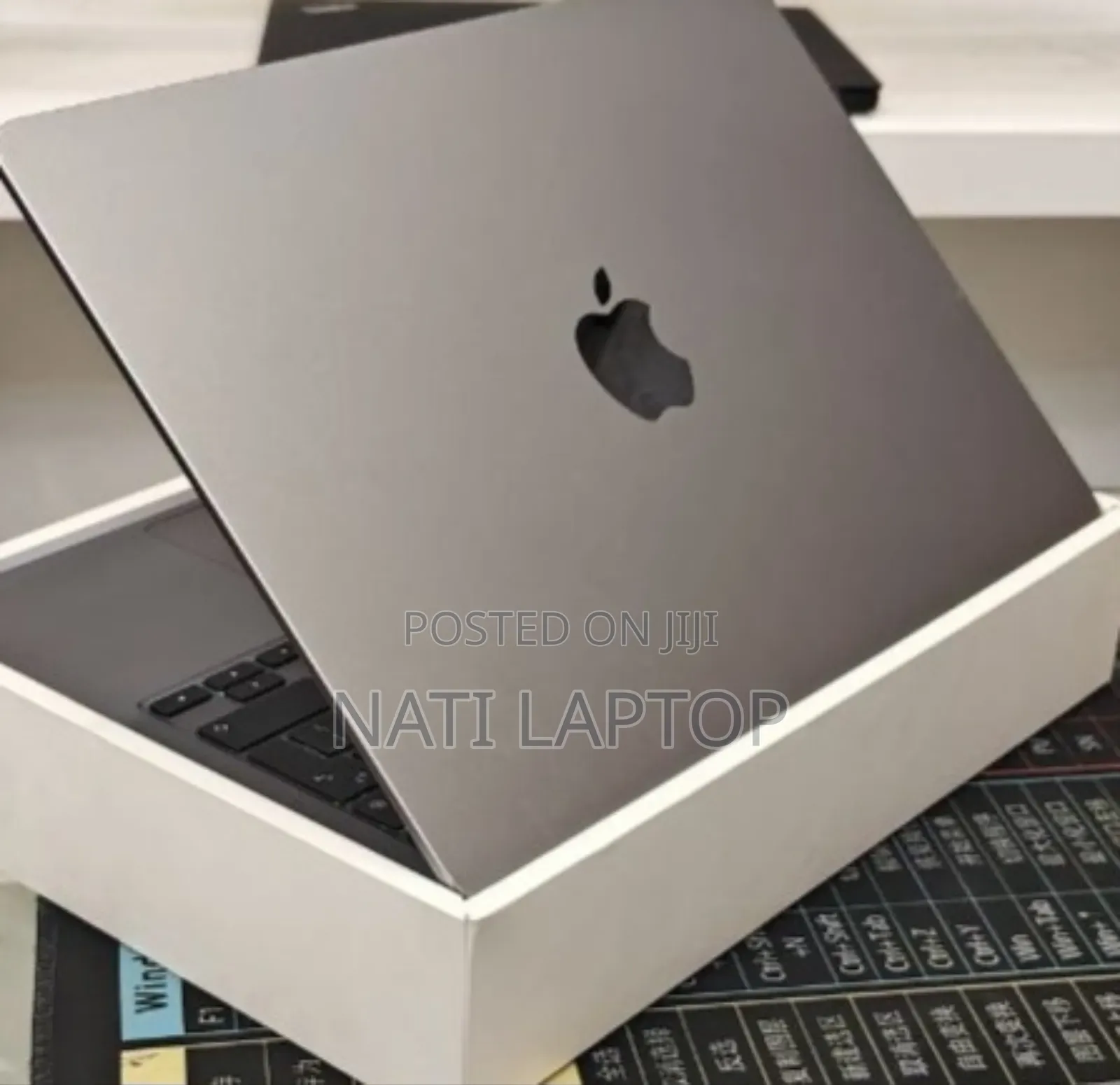 New Laptop Apple MacBook Air 2022 M2 8GB Apple M4 SSD 512GB