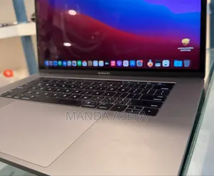 New Laptop Apple MacBook Pro 2016 16GB Intel Core i7 SSD 256GB