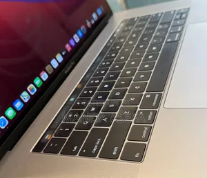New Laptop Apple MacBook Pro 2016 16GB Intel Core i7 SSD 256GB