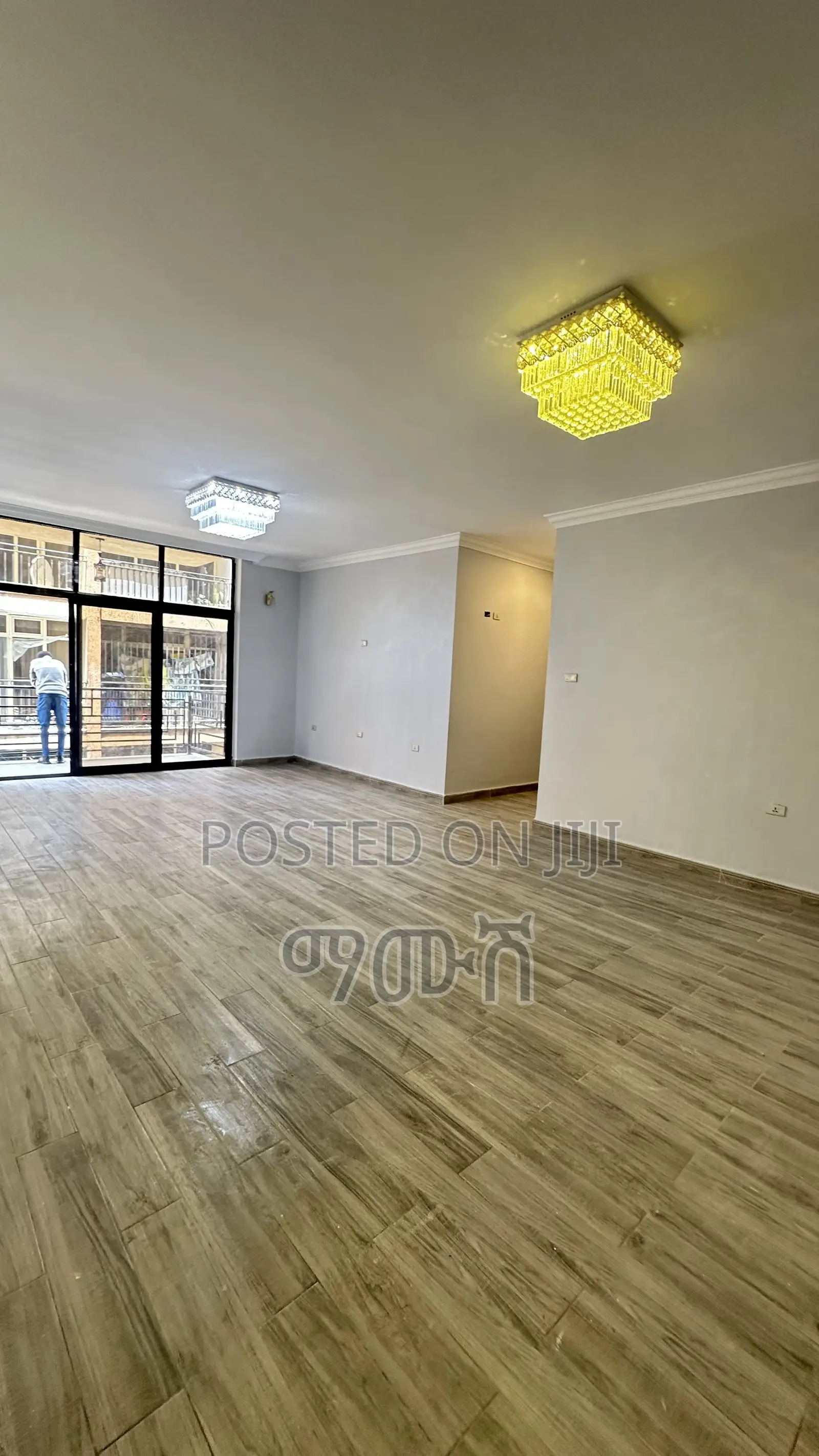 Furnished 4bdrm Apartment in አያት ሰንሻይን አፓርታማ አካባቢ, Bole for sale