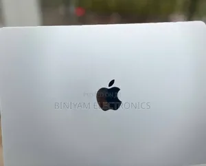 New Laptop Apple MacBook Air 2022 M2 8GB Apple M2 SSD 256GB