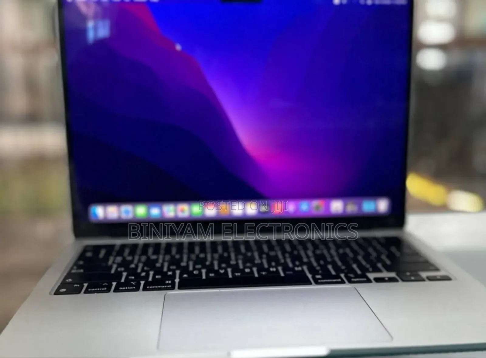 New Laptop Apple MacBook Air 2022 M2 8GB Apple M2 SSD 256GB