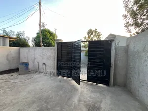 4bdrm Villa in Akaky Kaliti for sale