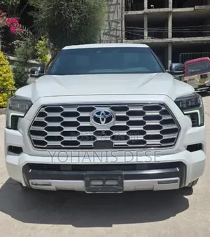 Toyota Sequoia 2024 Silver