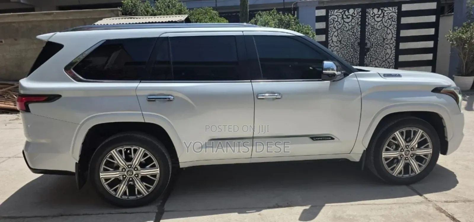 Toyota Sequoia 2024 Silver