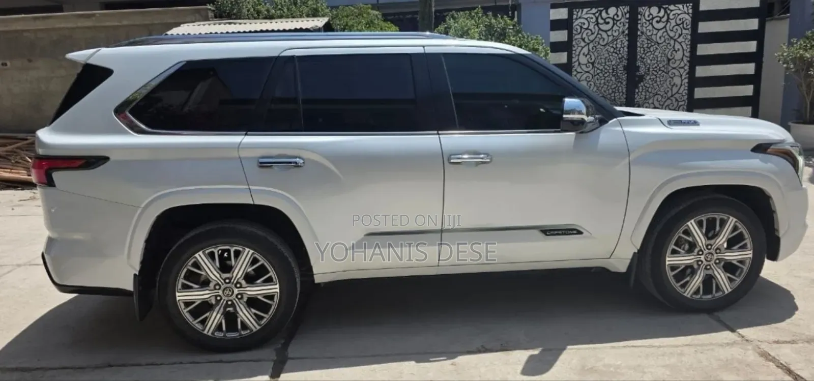Toyota Sequoia 2024 Silver