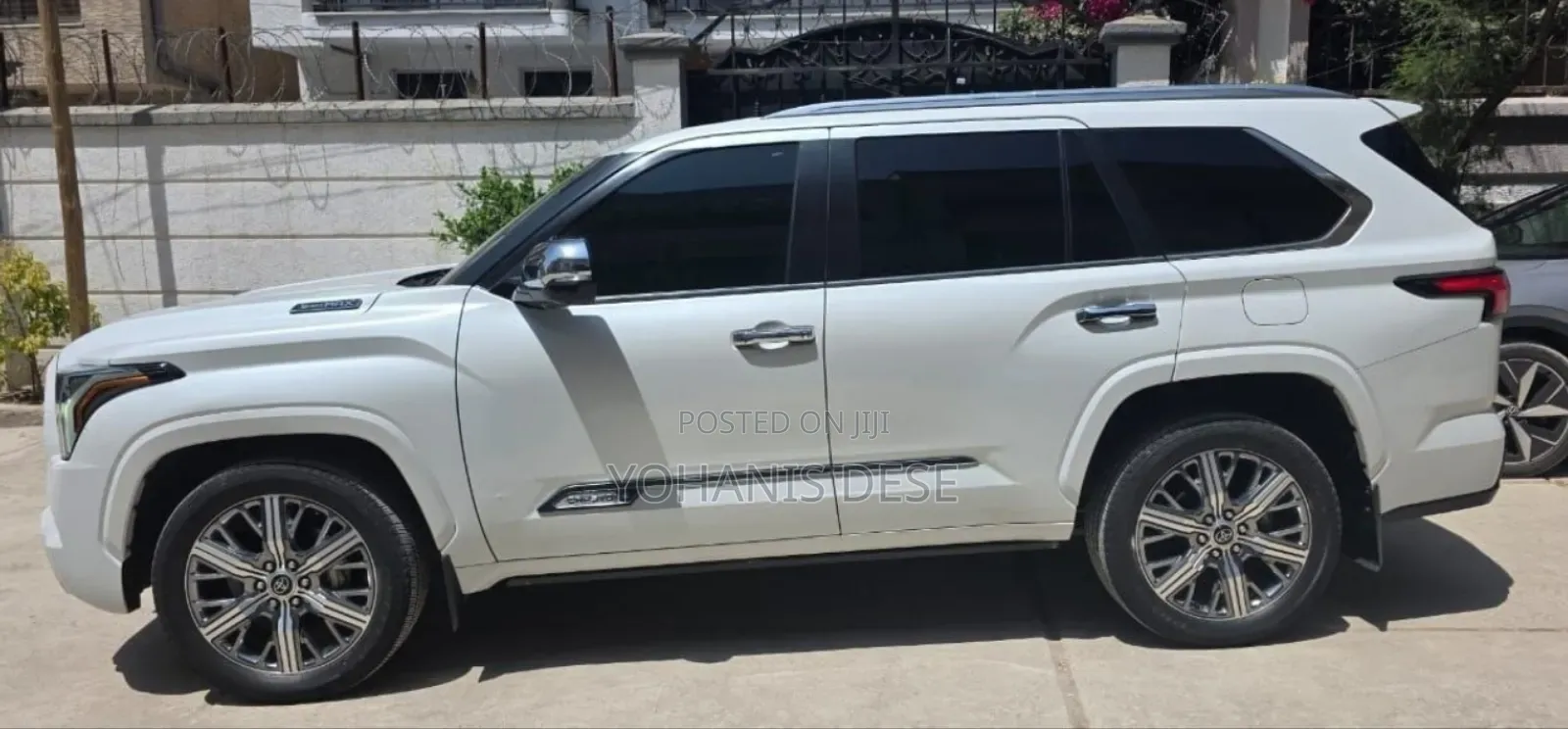 Toyota Sequoia 2024 Silver