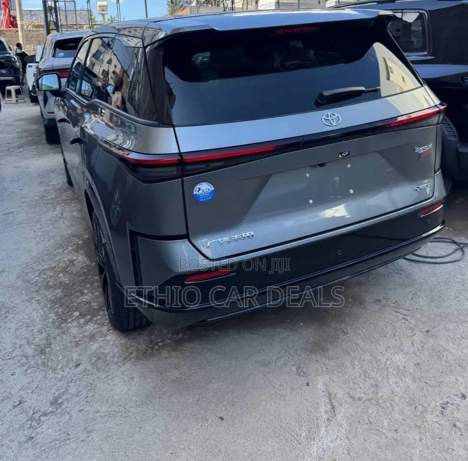 Toyota bZ3 2025 Gray