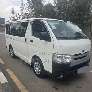 Toyota HiAce 2017 White