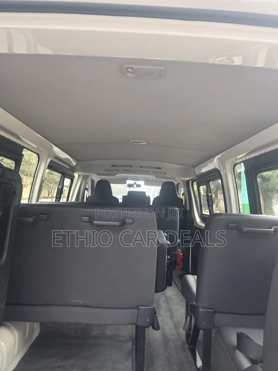 Toyota HiAce 2017 White