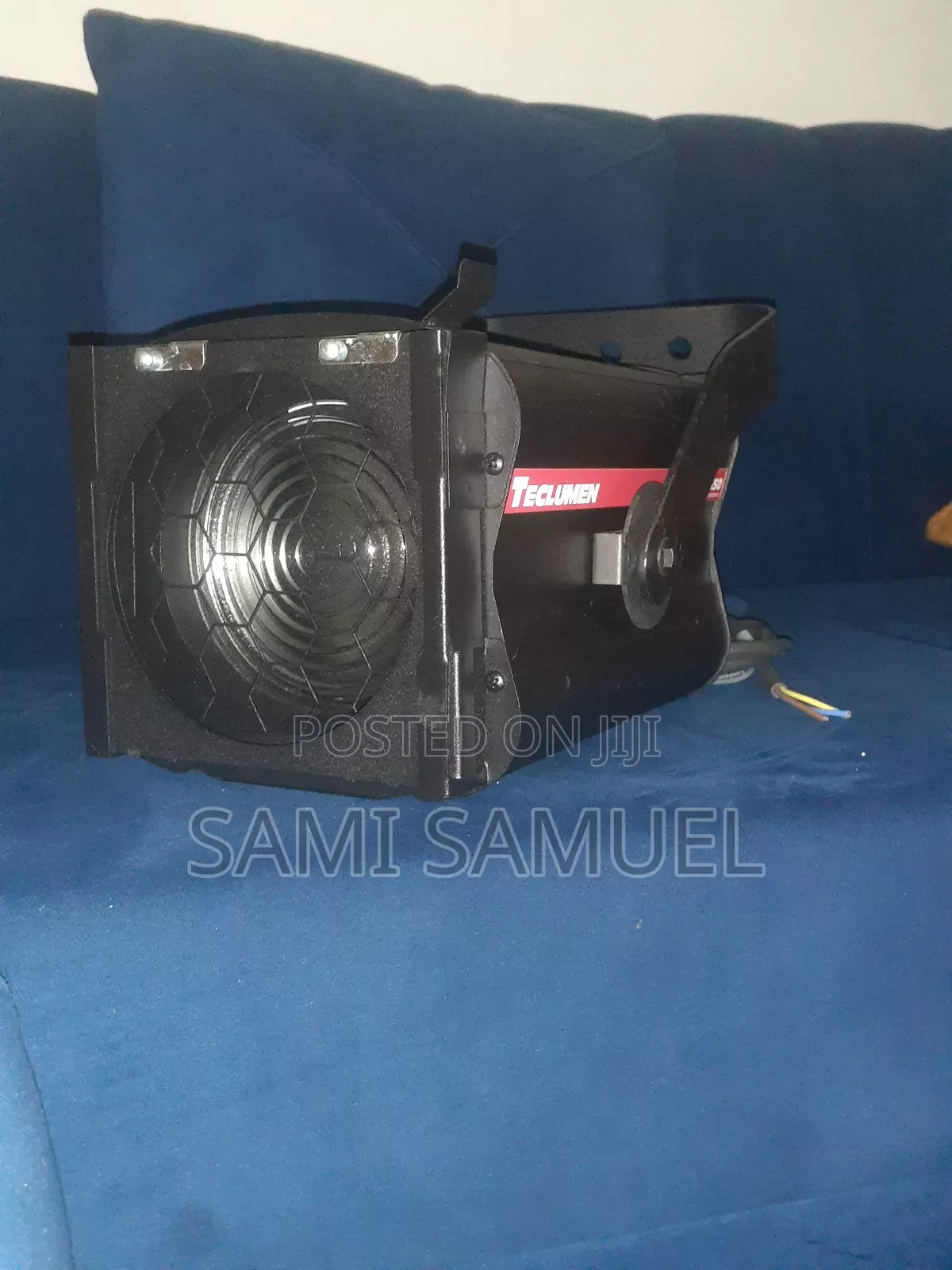 Fresnel Light Forma F650